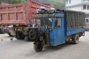 maintenance-vehicle-217835_1280
